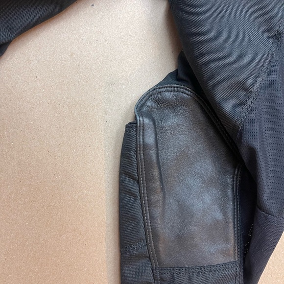 Fox Black and White Motocross or BMX Gear - Picture 11 of 16